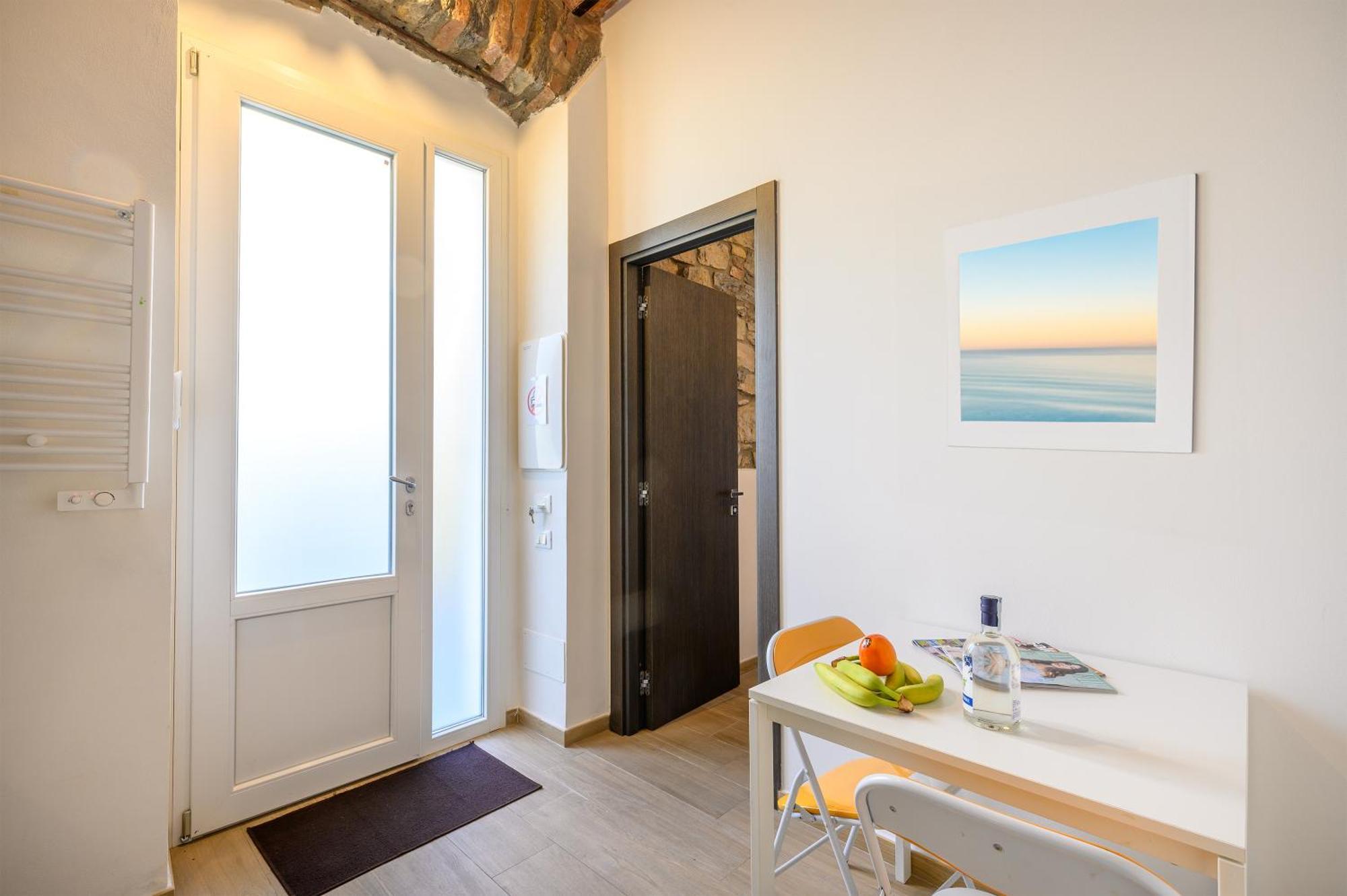 Iride Apartment ลาสเปเซีย ภายนอก รูปภาพ